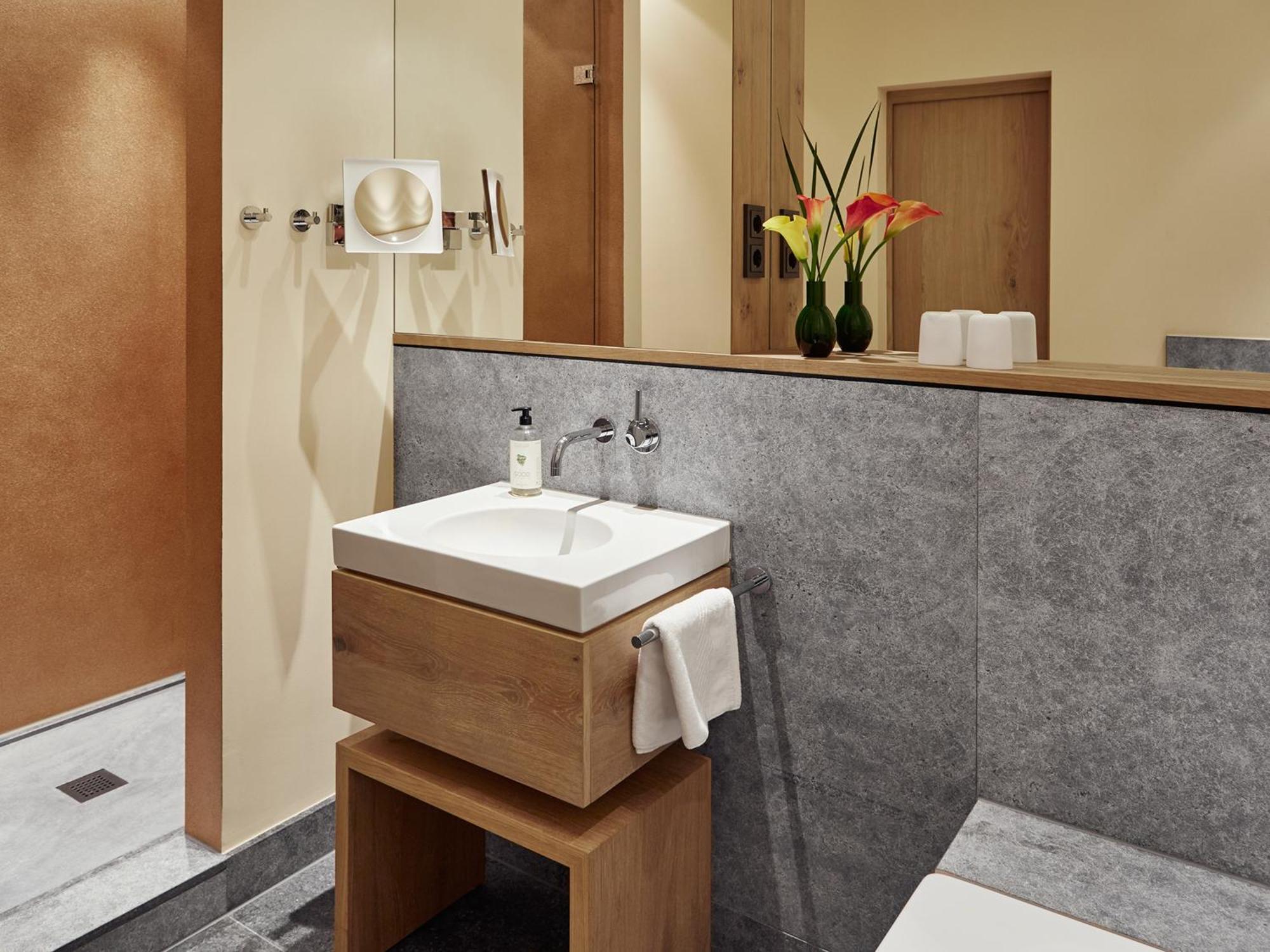 המבורג Hotel Wedina An Der Alster מראה חיצוני תמונה